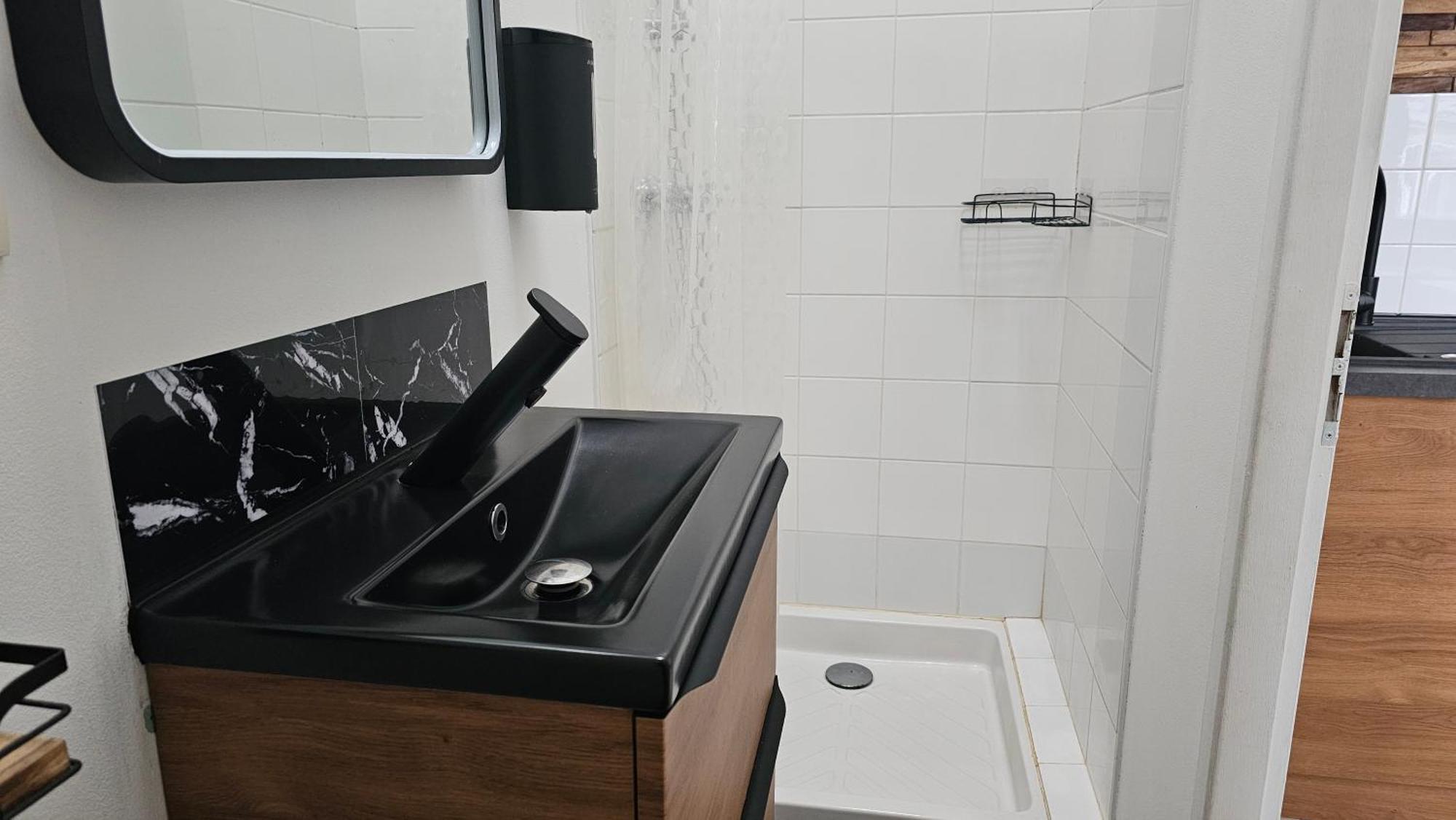 Bed To Rent - Maison Calme Avec Jacuzzi Sous Supplement Bordeaux Exterior photo