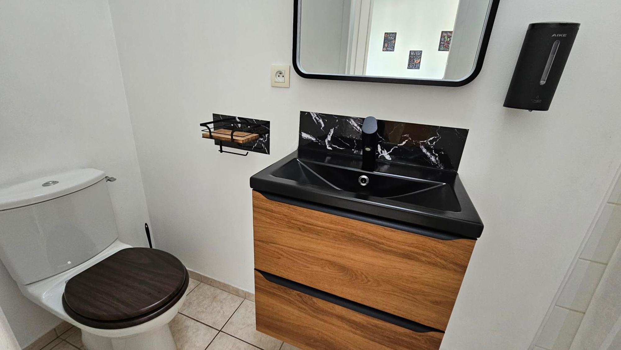 Bed To Rent - Maison Calme Avec Jacuzzi Sous Supplement Bordeaux Exterior photo