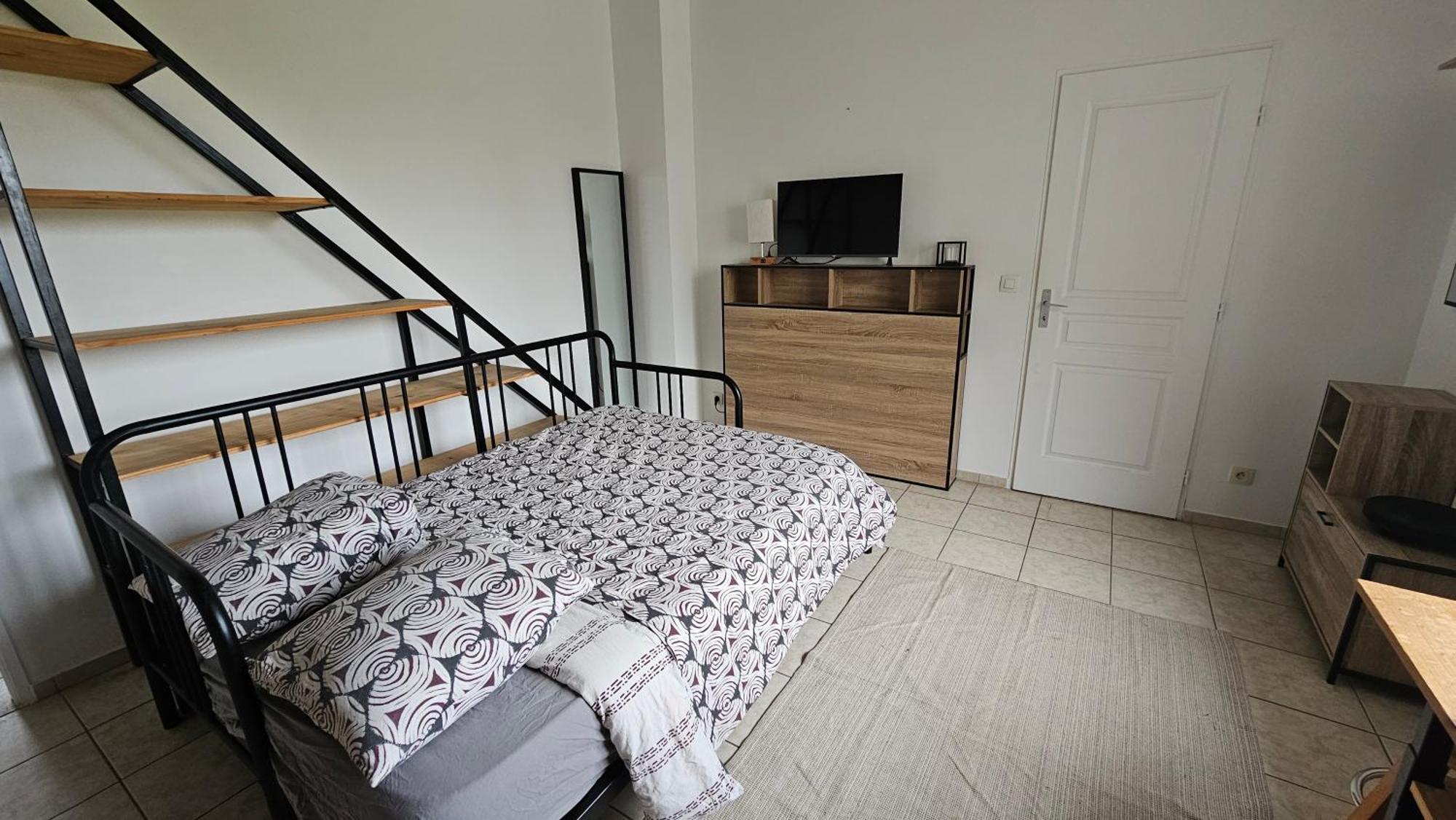Bed To Rent - Maison Calme Avec Jacuzzi Sous Supplement Bordeaux Exterior photo