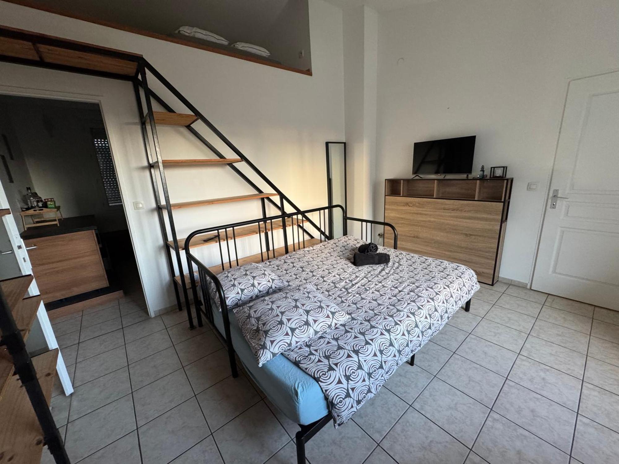 Bed To Rent - Maison Calme Avec Jacuzzi Sous Supplement Bordeaux Exterior photo